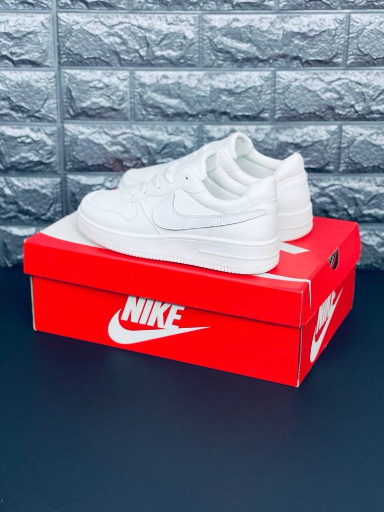 Кросівки Nike Force 1 унісекс підходять як чоловікам так і жінкам.