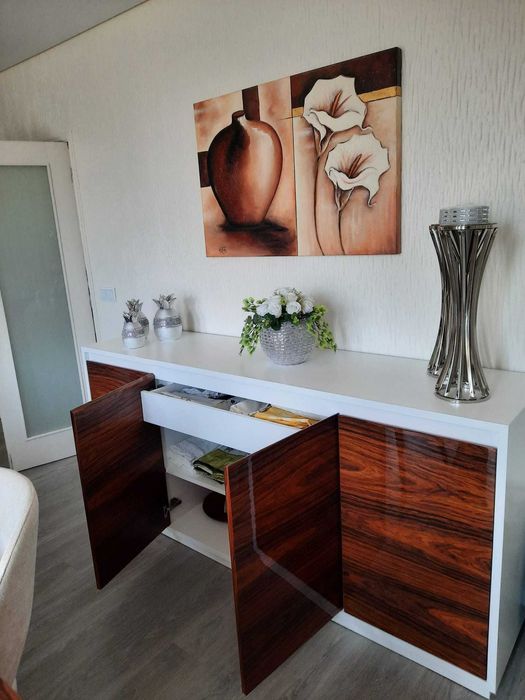 Aparador 4Portas 1Gav. Faqueiro Pau Ferro Brilho e Lacado Branco Mate