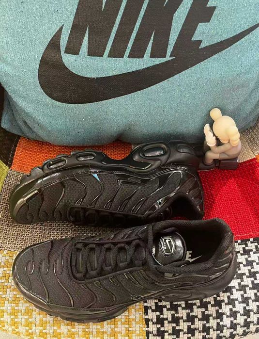 Buty-Trampk-Nike Air Max TN Plus Black R.43