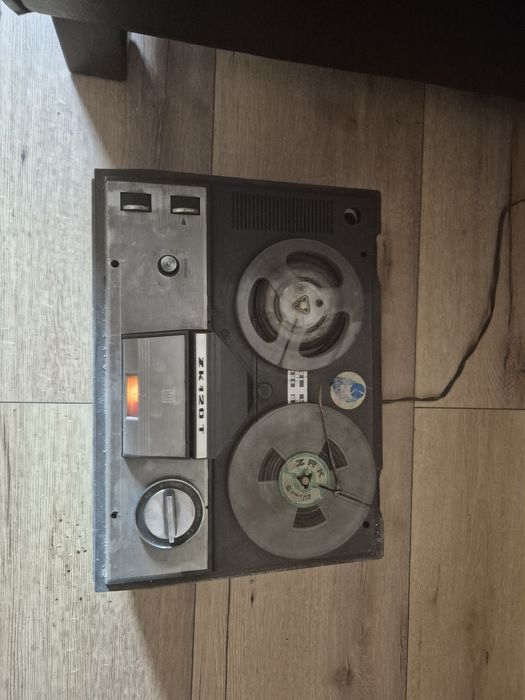 Magnetofon szpulowy Unitra ZRK