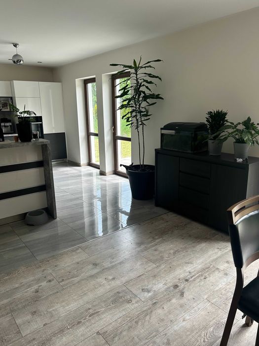 Syndyk sprzeda nieruchomość gruntową zabudowaną Swędzieniejewice