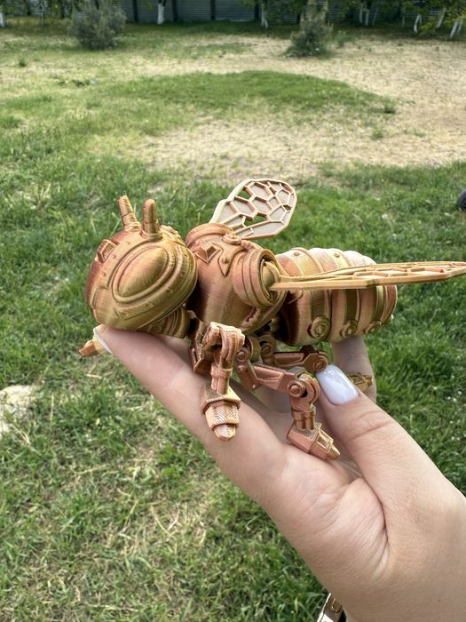 Іграшка 3Д Бджілка