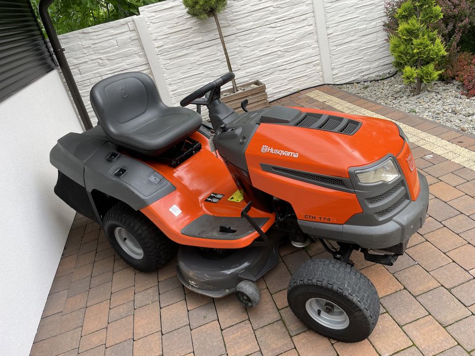 Traktorek kosiarka Husqvarna CTH 174 Hydro 17 km Kohler