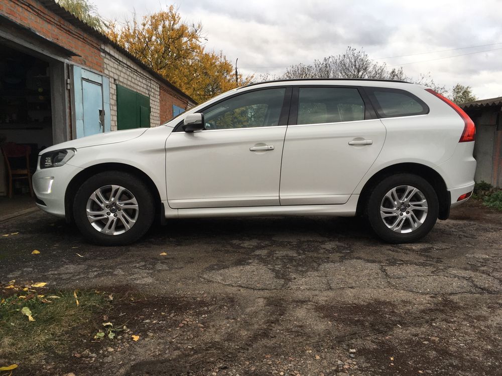 Офіційний Volvo XC60 D5 AWD