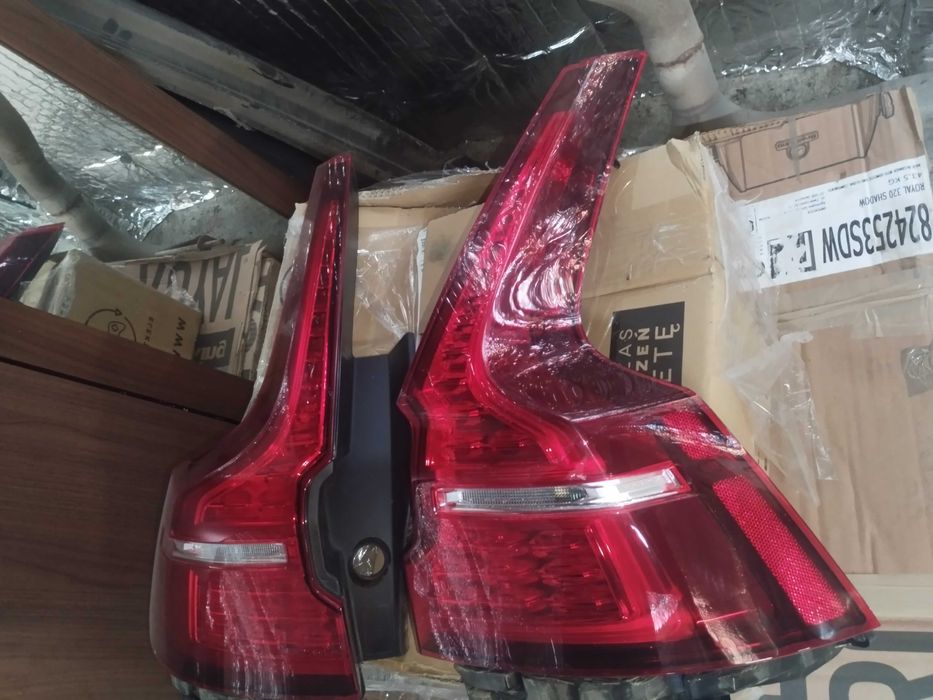 Lampy ,lampa tył volvo v60 II kombi 18-USA