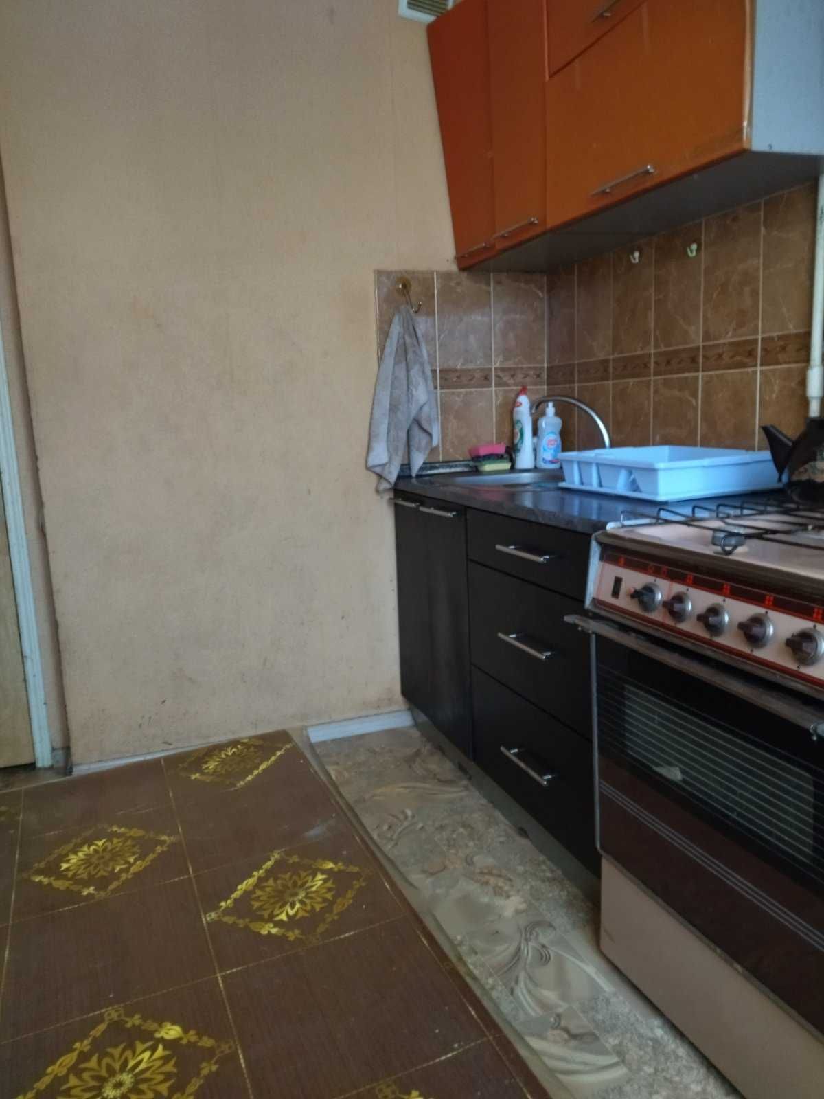 Продам 3 комнатную квартиру возле метро Киевская