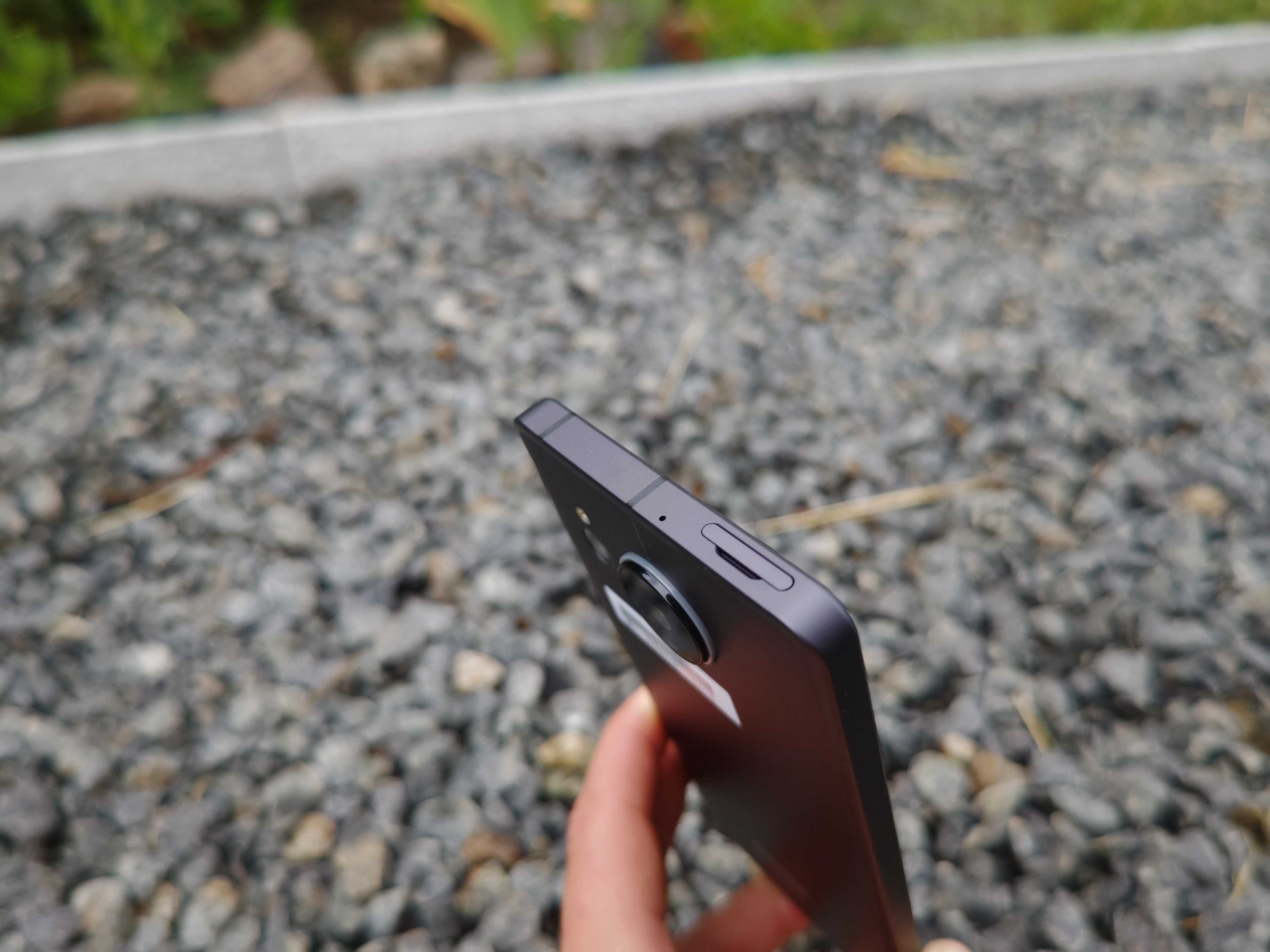 Противоударный смартфон Sharp A208SH(2sim,IP68,6\128gb,5050m,6.4"240гц