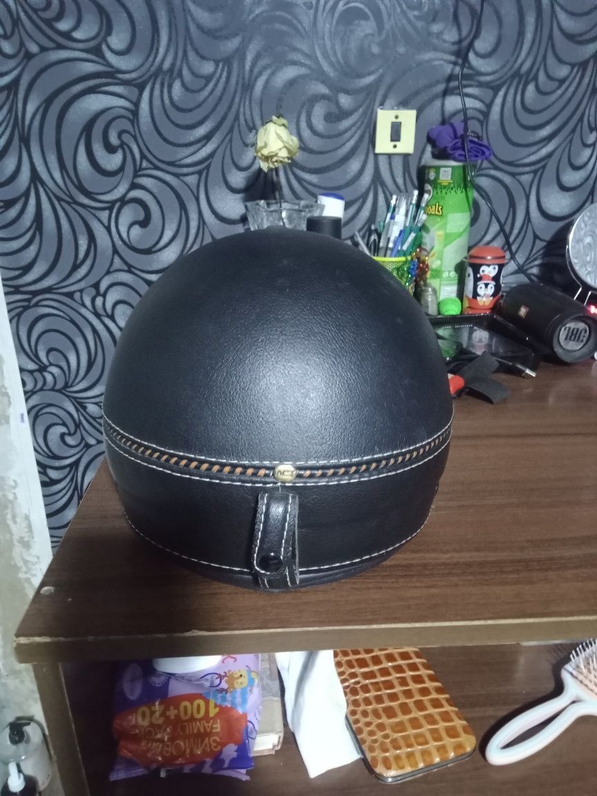 Продам шлем кожаный