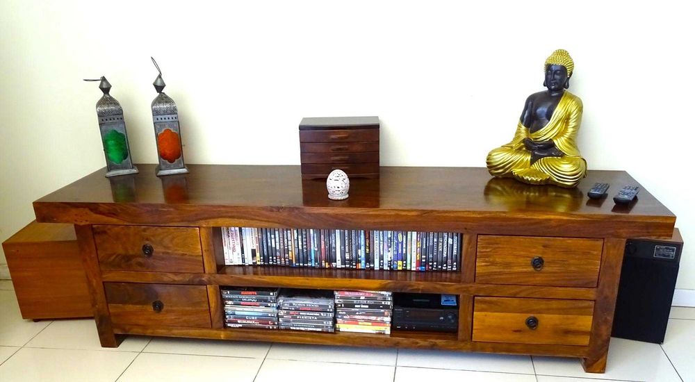 Kolonialna szafka RTV / niska komoda z drewna egzotycznego palisander