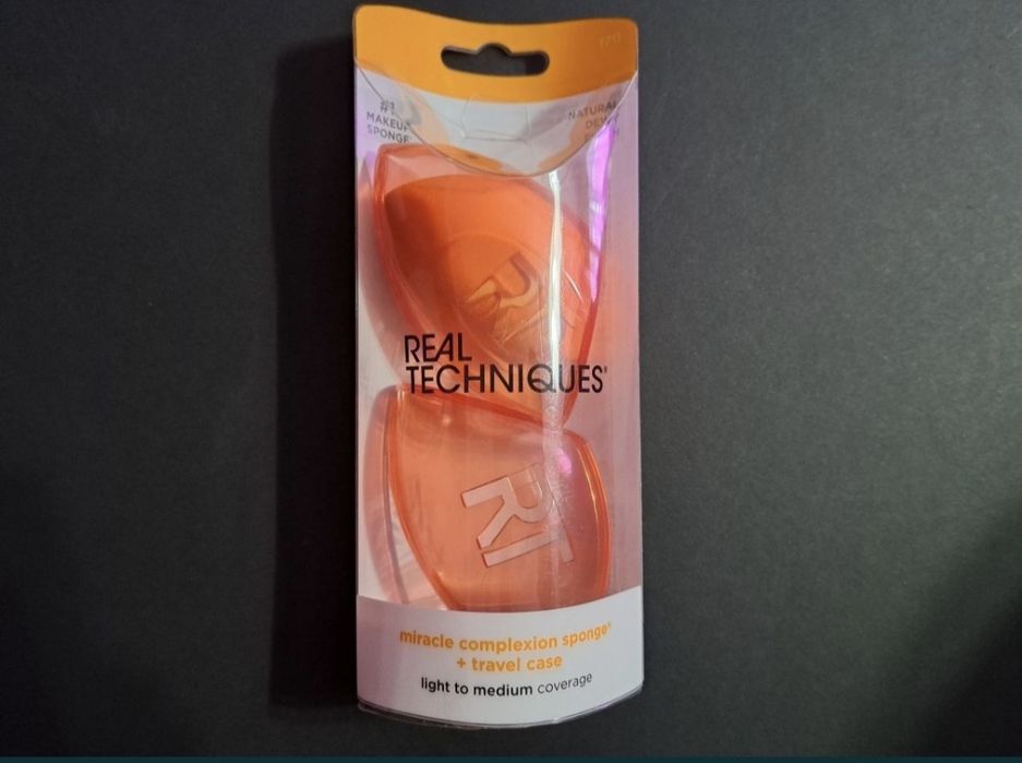 Esponja de maquilhagem base + caixa Real Techniques Miracle Complexion