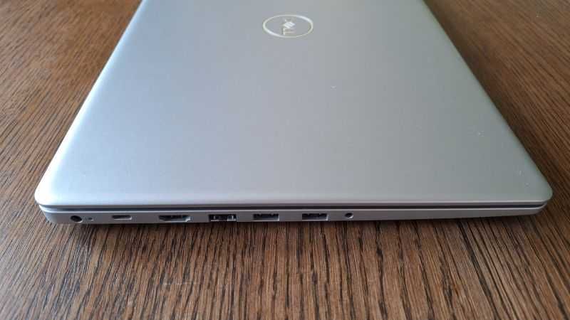 Laptop DELL Inspirion 15 5593 i5-1035G1/8GB/256/Win11/GeForceMX230 IPS