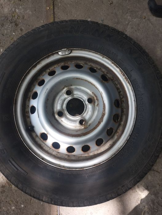 Продам диски с зимней резиной на Daewoo Lanos б/у