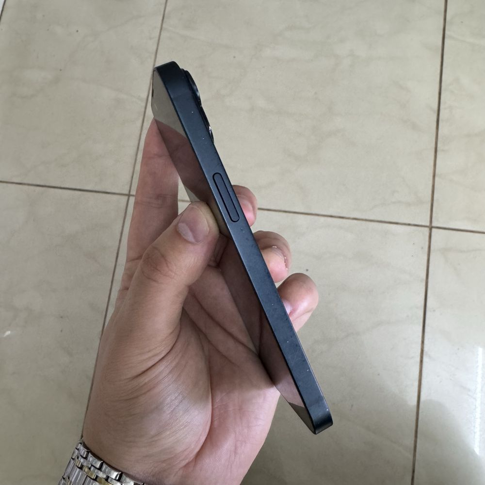 Телефон iPhone 14 128 GB Midnight Neverlock Європа