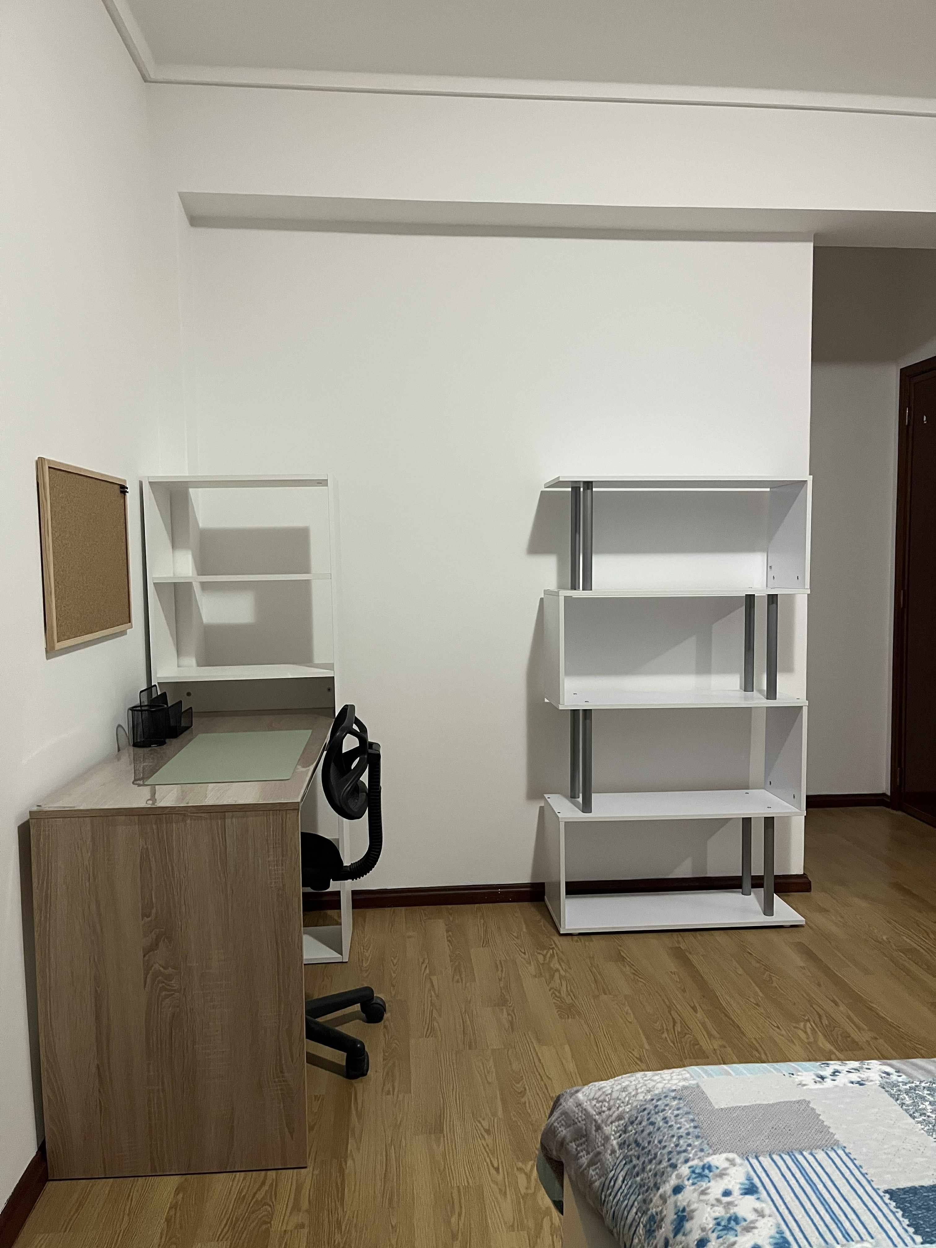 Quarto MENINA trabalhadora