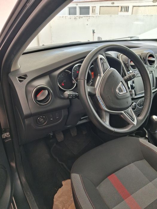 Dacia Sandero 0.9 TCe Stepway impecável