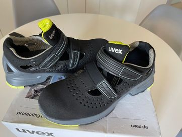 Buty robocze Uvex roz 43 Nowe