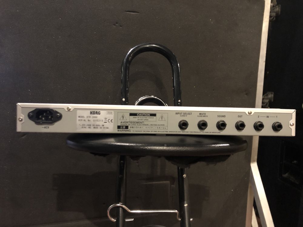 Korg DTR 2000 tuner stroik rack