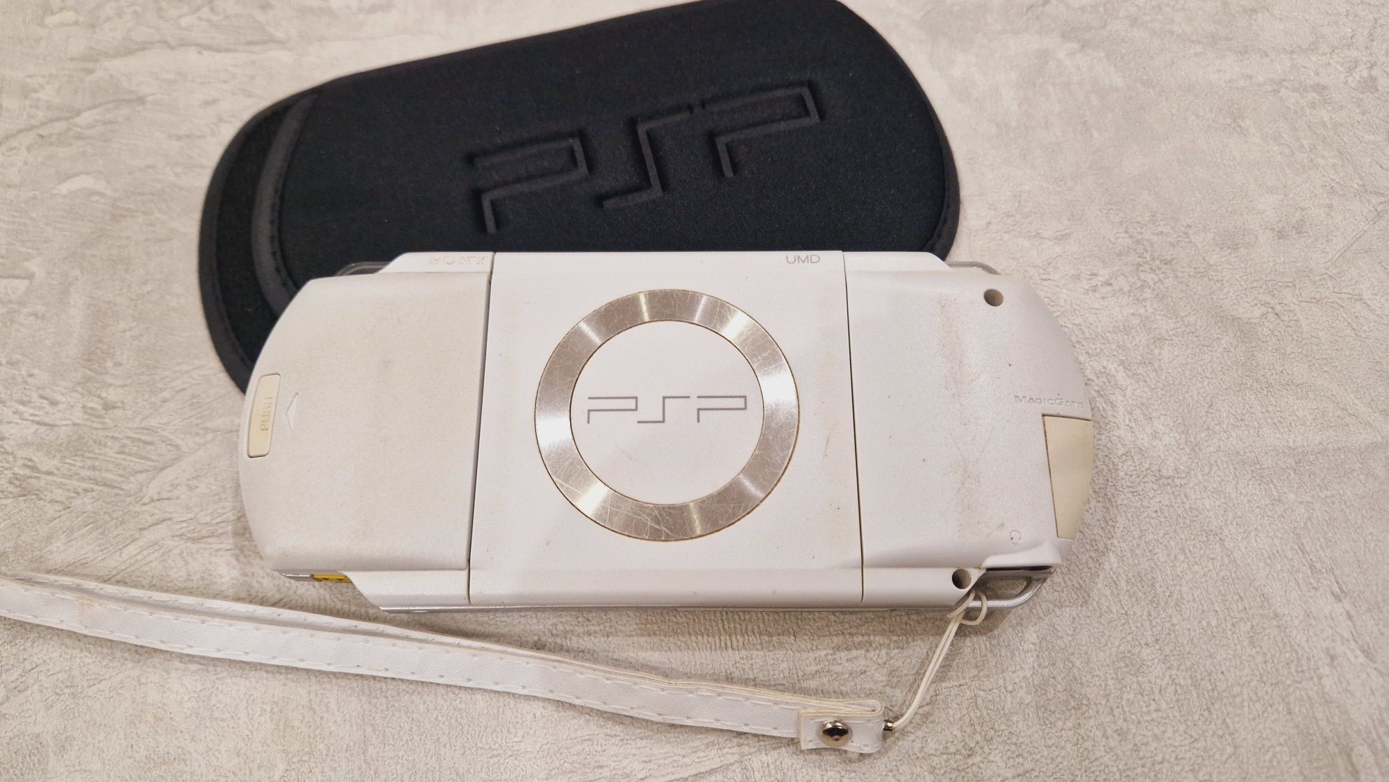Sony PSP 64гиг с играми 130шт+чехол!