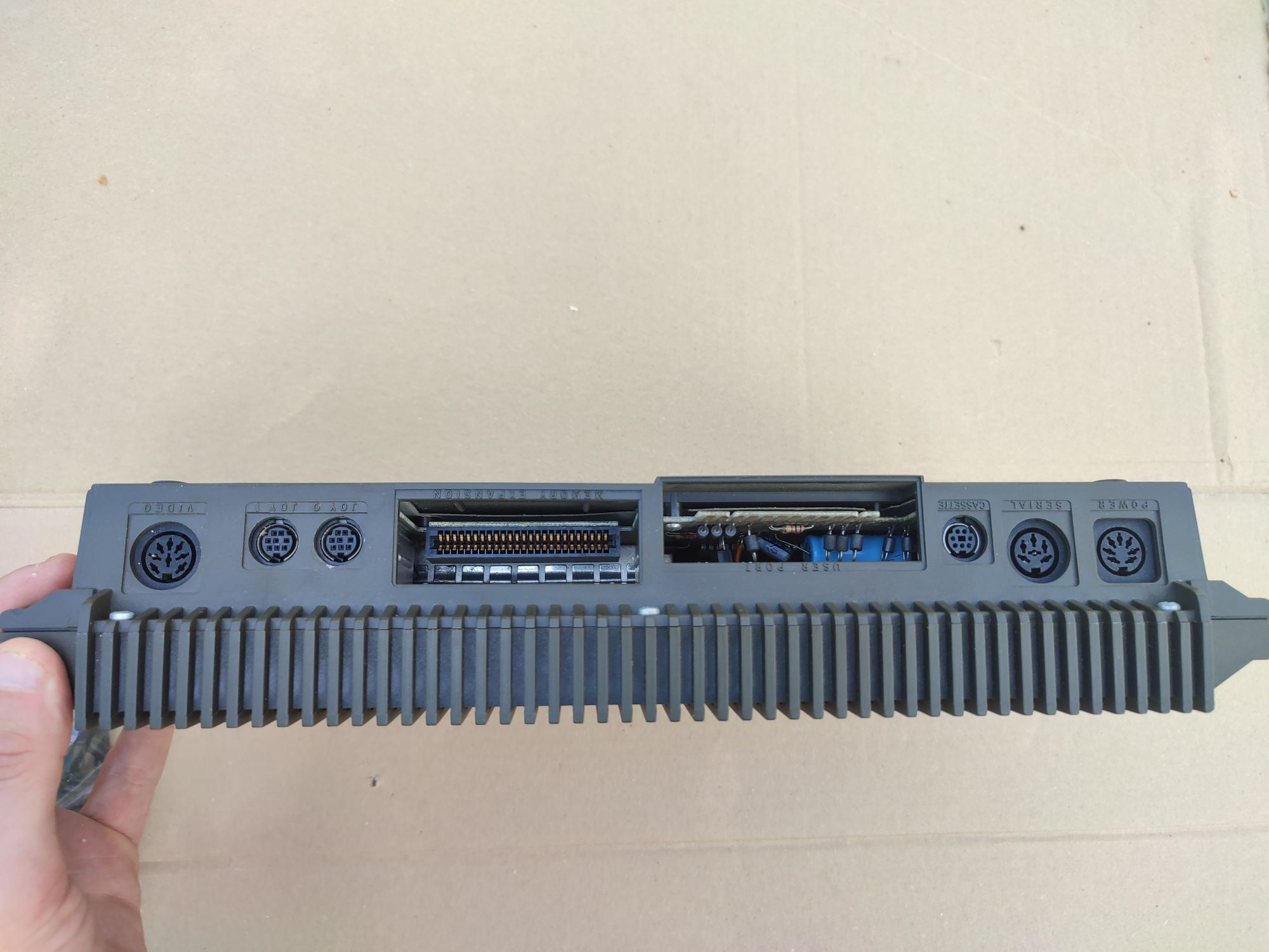 Commodore PLUS 4 z zasilaczem