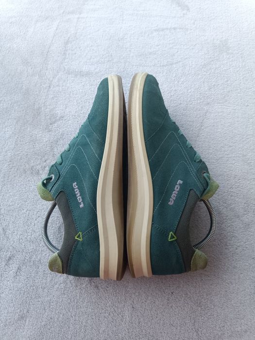 Женские кроссовки Lowa р39