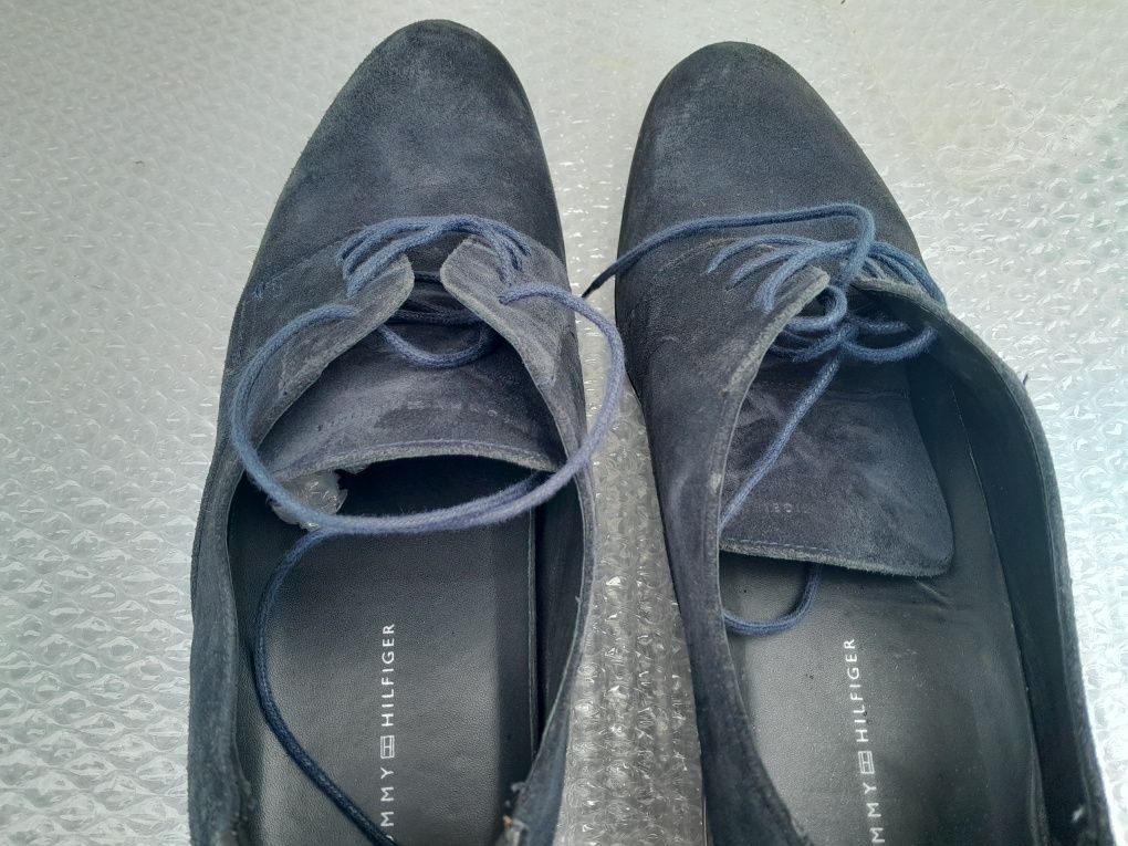 Buty pantofle mokasyny Tommy Hilfiger 45 wizytowe zamszowe  + gratis