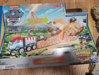 Zestaw psi patrol Chase t rex