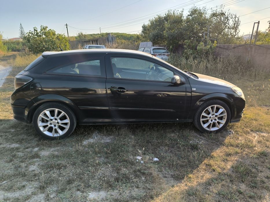 Opel Astra H GTC 1.9 5 lugares