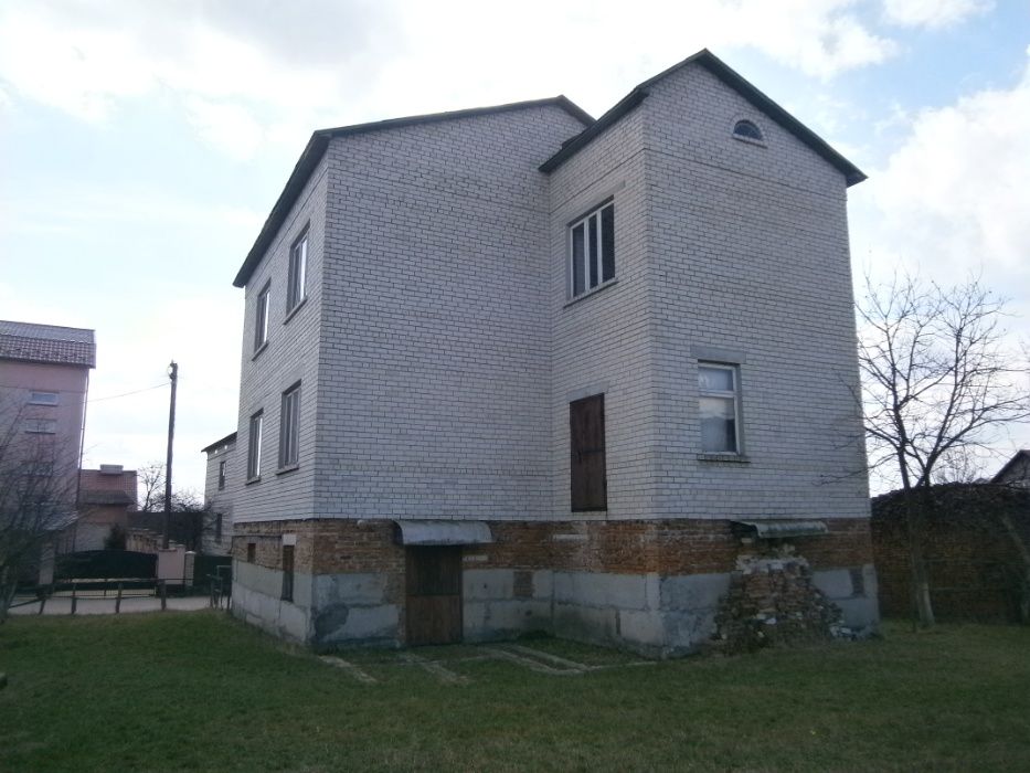 Продам або обміняю будинок в м. Сокаль