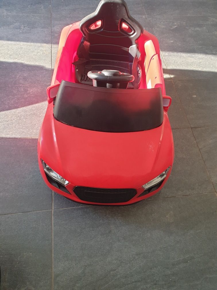 Auto na akumulator