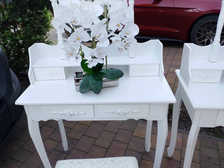 Toaletka lustro taboret szuflady
