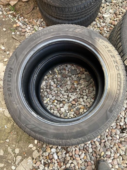 4 opony wielosezonowe Sailun  Artezzo o rozmiarze 235/55/19