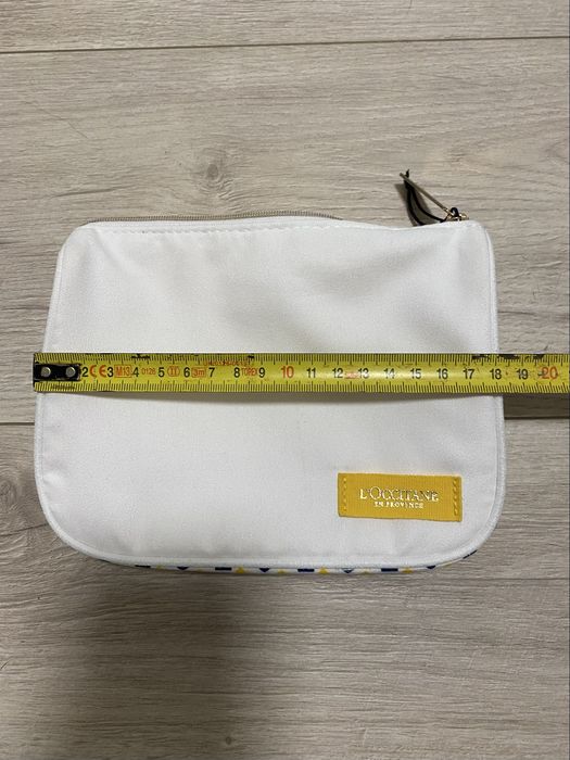 Косметичка L’Occitane, размер 18*14