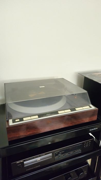Gira discos Denon DP-37F