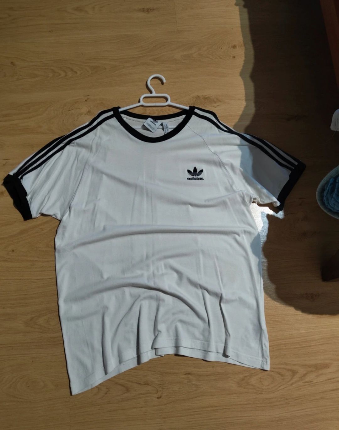 T-shirt Adidas Oversized