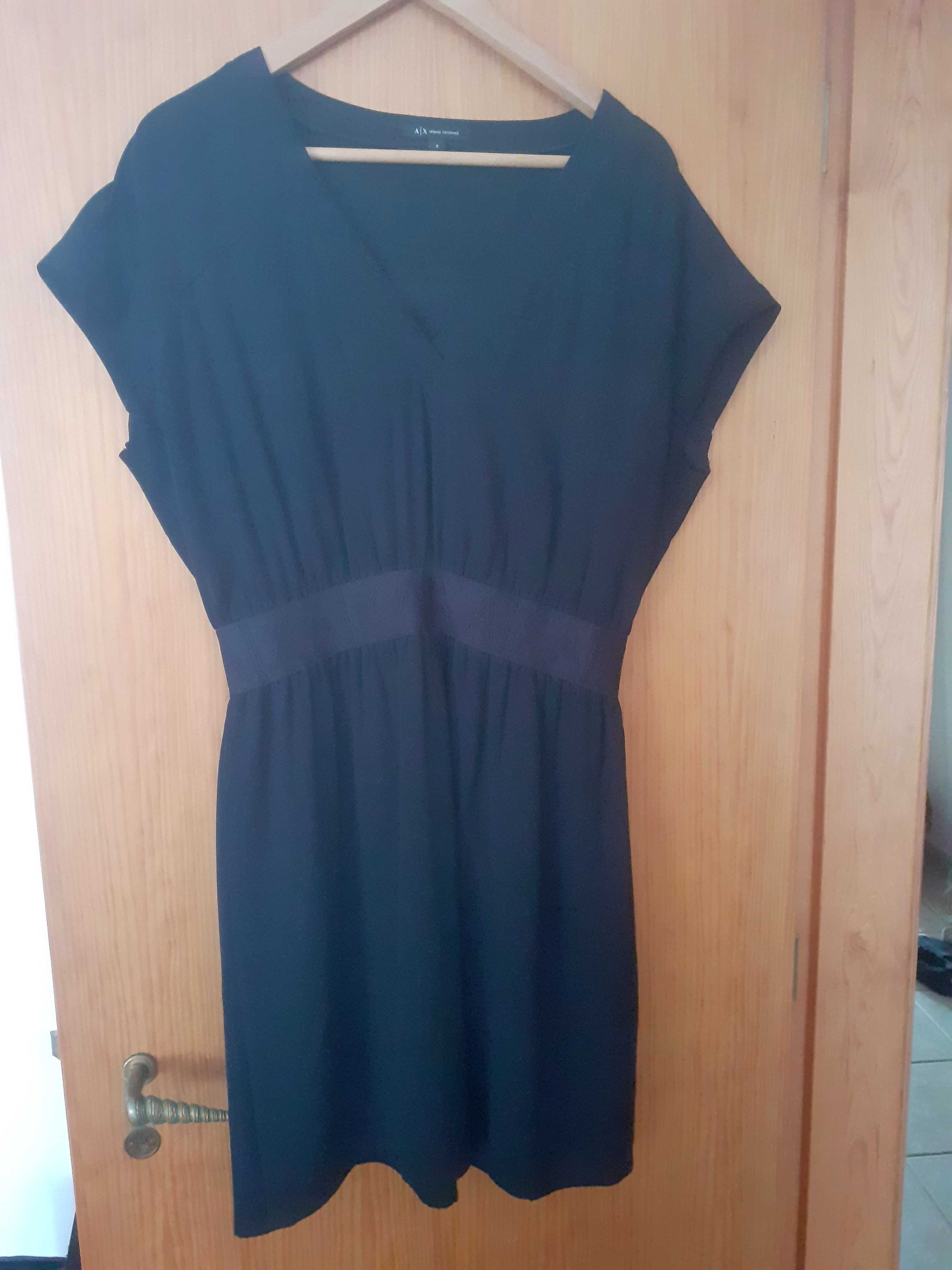 Vestido Armani preto