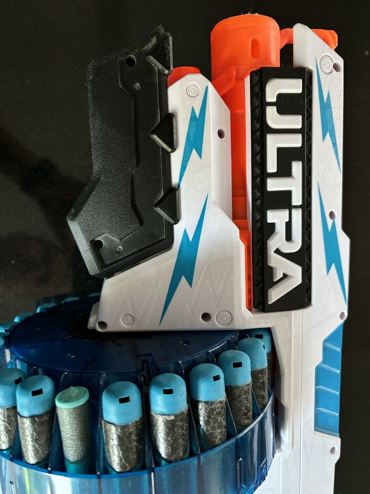 Nerf Ultra One ze strzałkami