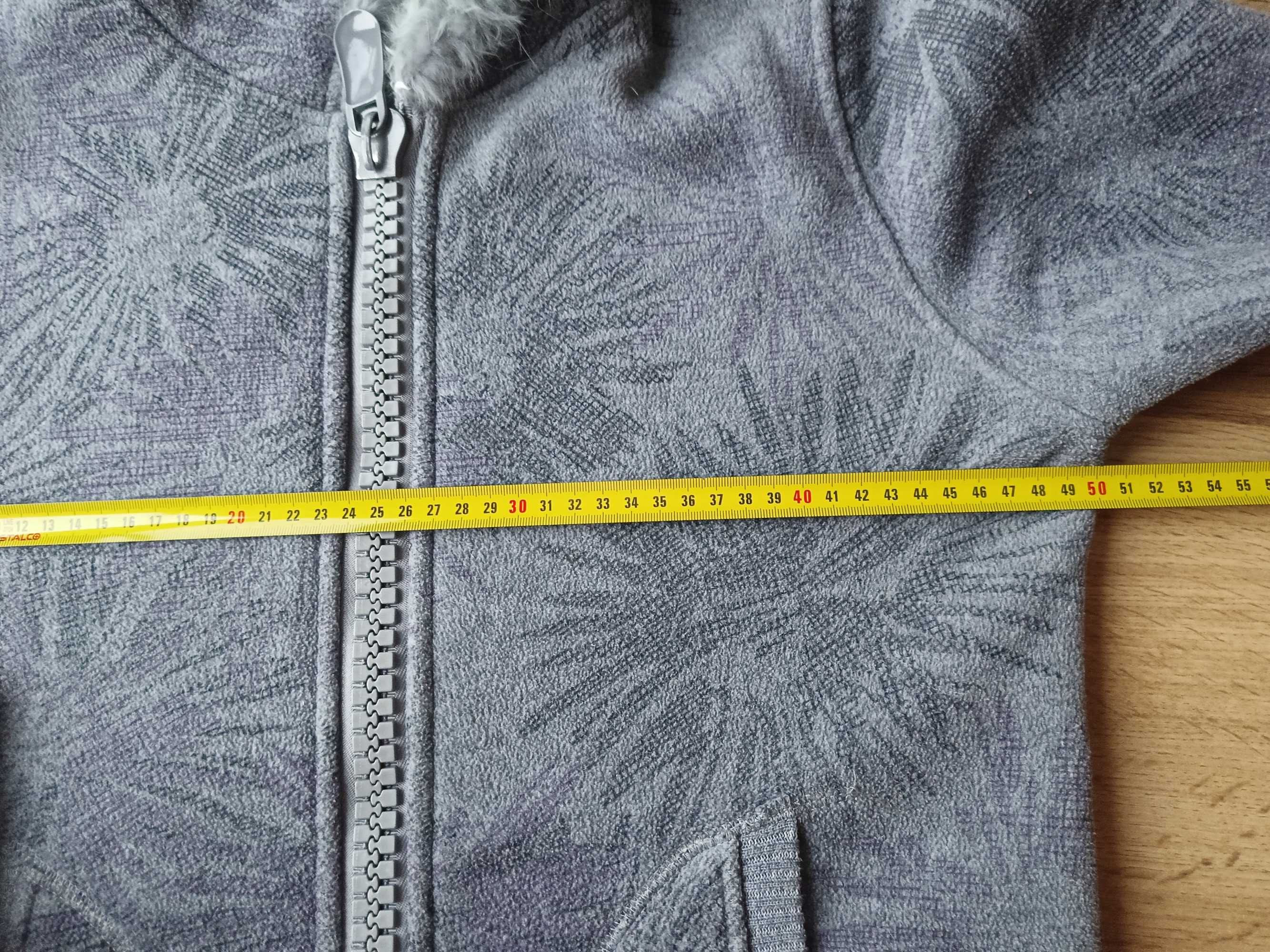 Rozpinana bluza z kapturem rozmiar L40