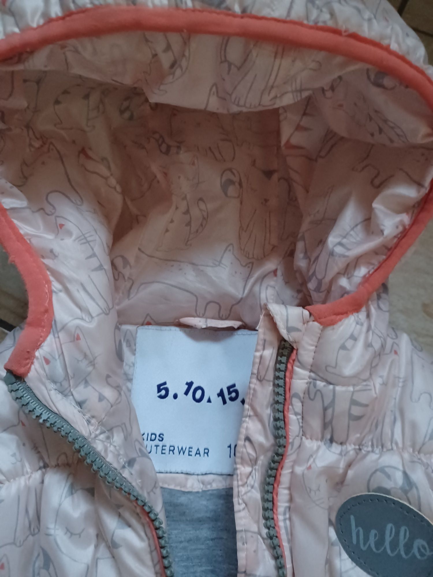 Bezrękawnik kamizelka z kapturem dla dziewczynki Stan idealny na 3 lat