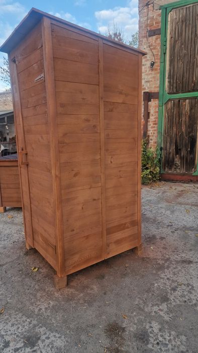 Туалет дерев'яний