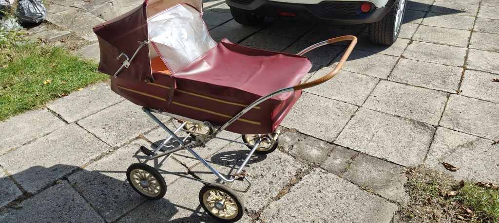 Wózek dziecięcy retro