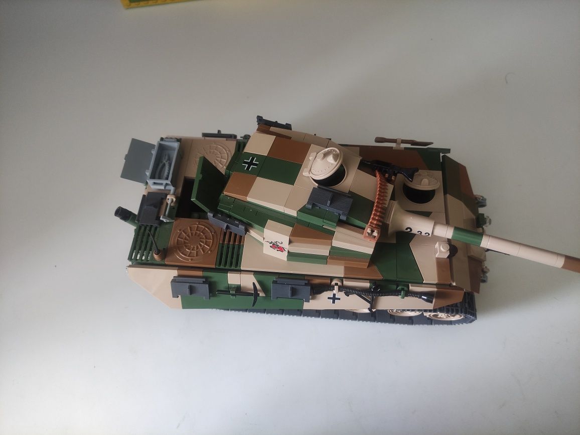 Czołg Pzkpfw VI B Tiger II klocki Cobi 2480 Small Army