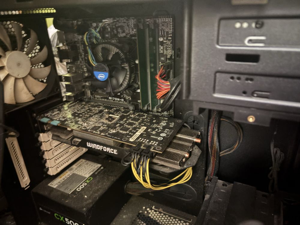 Komputer GTX 970 / i3-7100 / 8GB DDR4 / Fractal / Corsair 500W