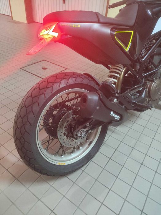 HUSQVARNA Svartpilen 401 UNICA