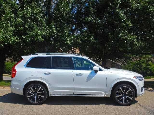 2018 Volvo XC90 T6 Momentum