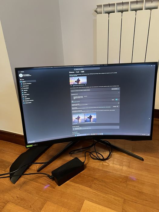 Ecra monitor Samsung Odyssey G7 27 240hz QHD