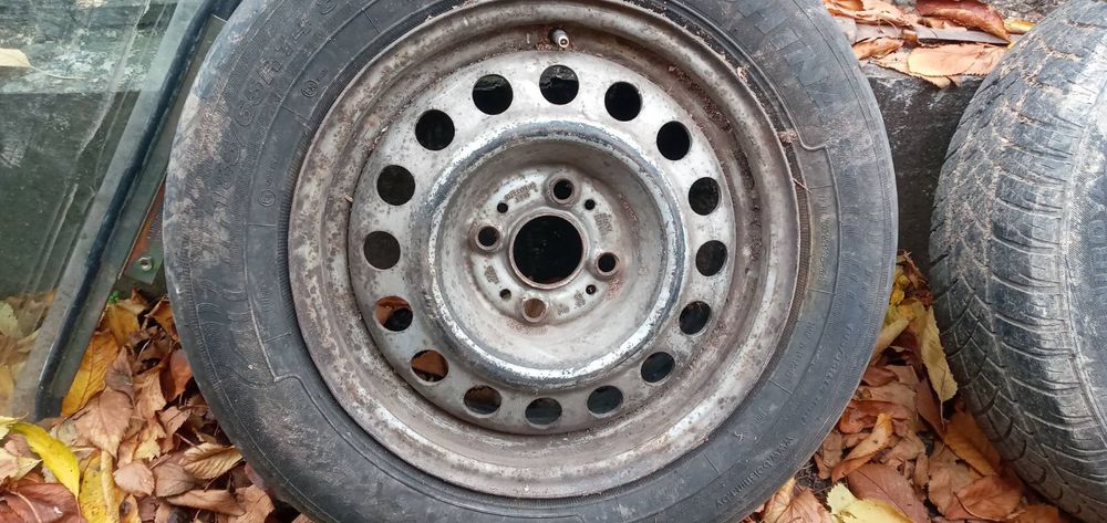 Диски диски з шинами