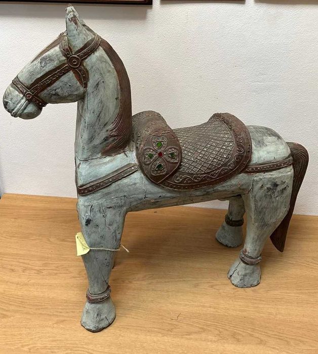 Cavalo antigo, decorativo em madeira maciça