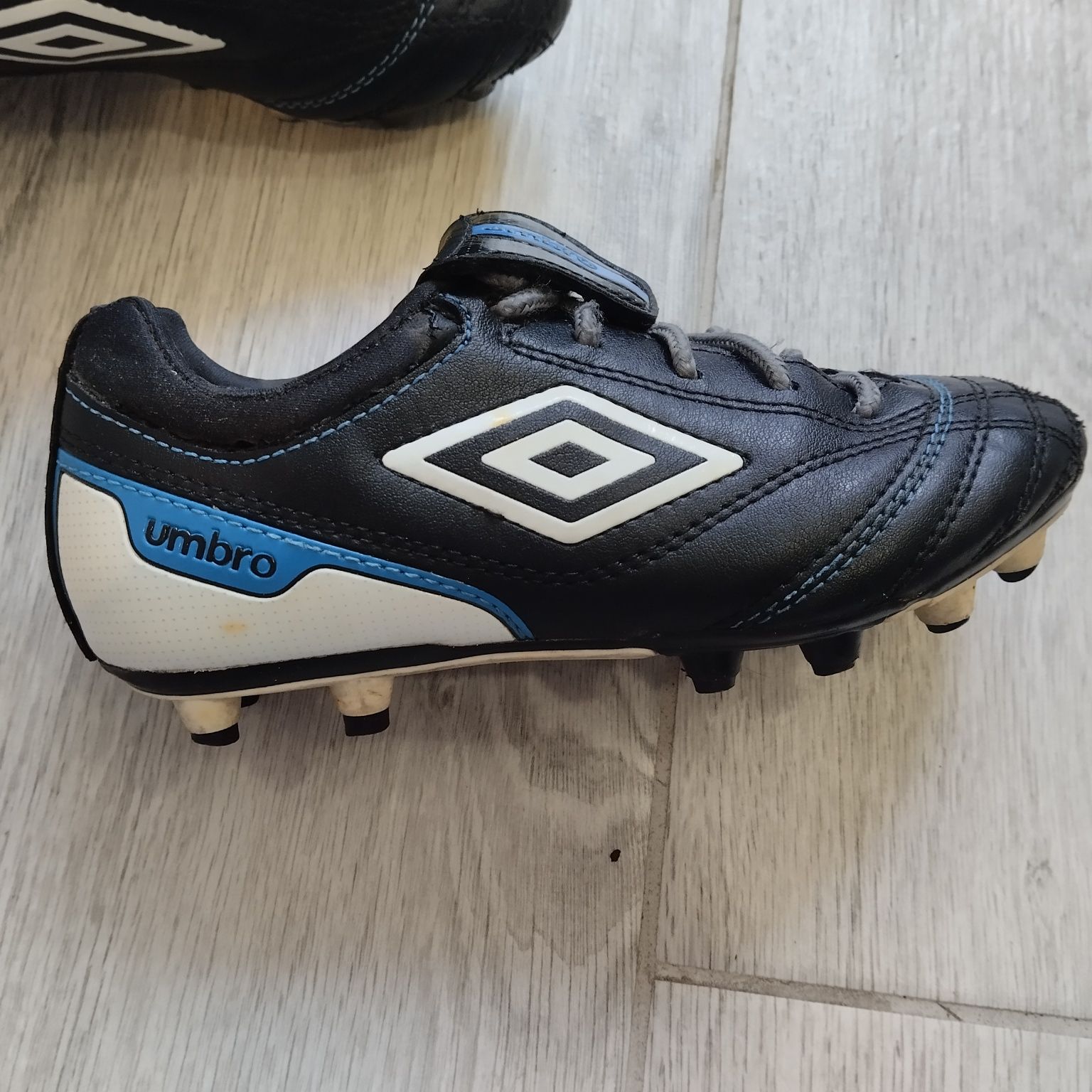 Umbro korki 31.5