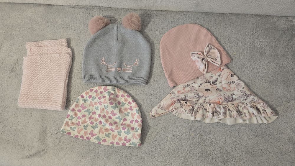 Czapki z kominem i szalik