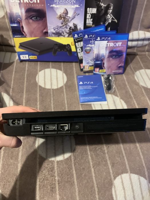 PS4 SLIM 1TB полный комплект